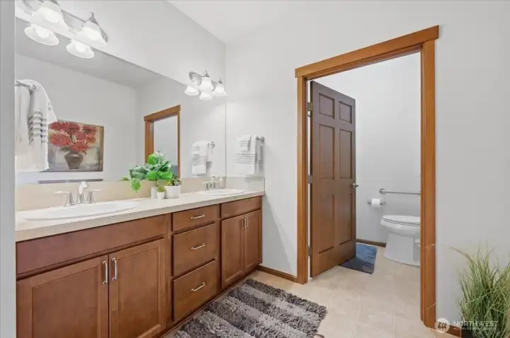 Primary ensuite.