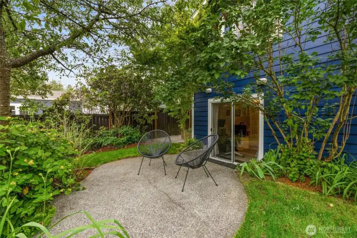 Private garden patio