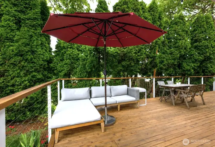 Deck with comfortable lounge space