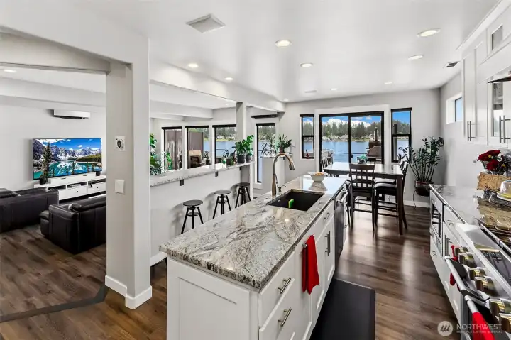 Open Layout with views all around! Open Layout with views all around!