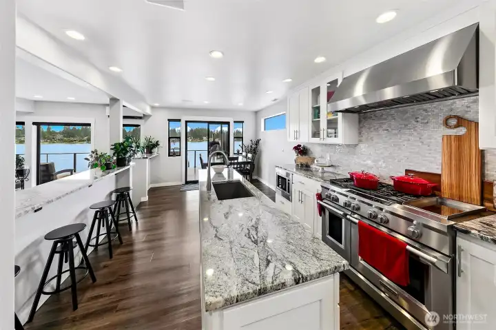 Kitchen island is one of the highlights of this fantastic kitchen! Kitchen island is one of the highlights of this fantastic kitchen!