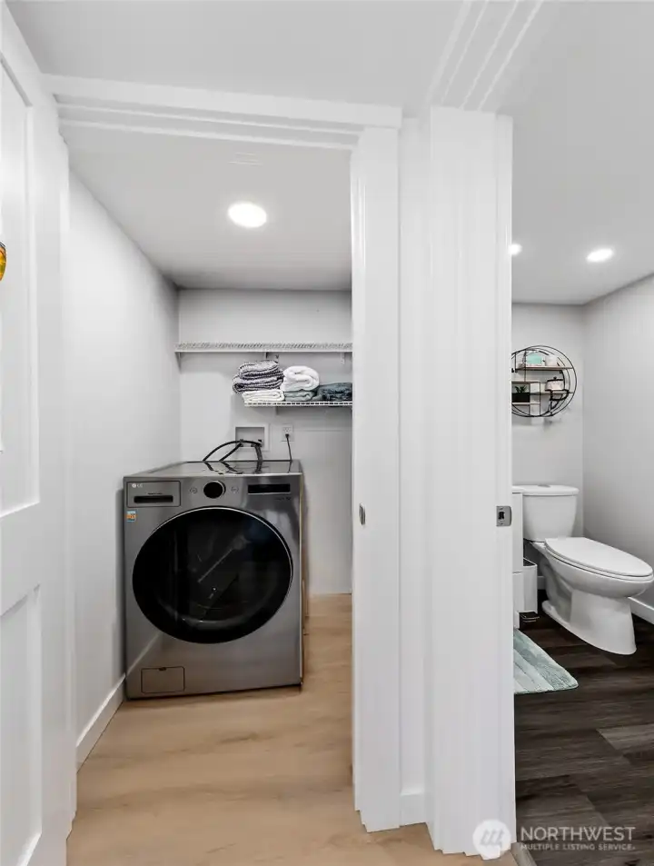 downstairs laundry w/d combo. downstairs laundry w/d combo.