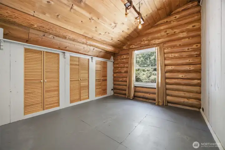 The second bedroom is upstairs. The second bedroom is upstairs.