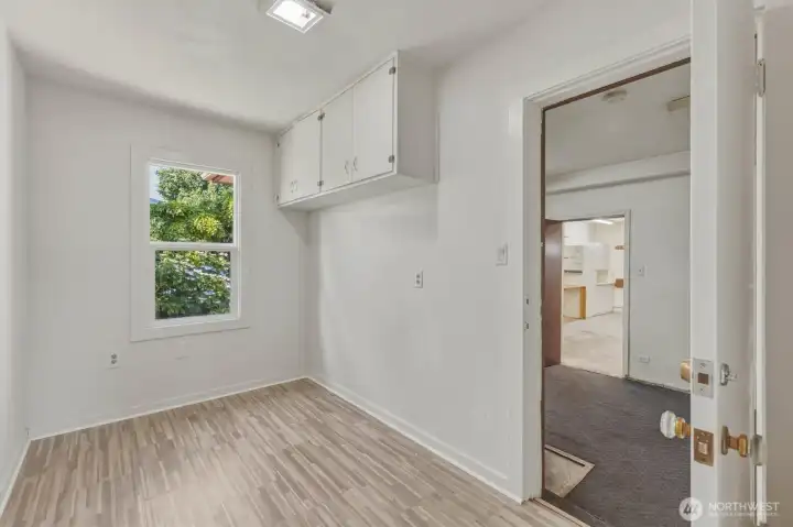 Office/bonus
