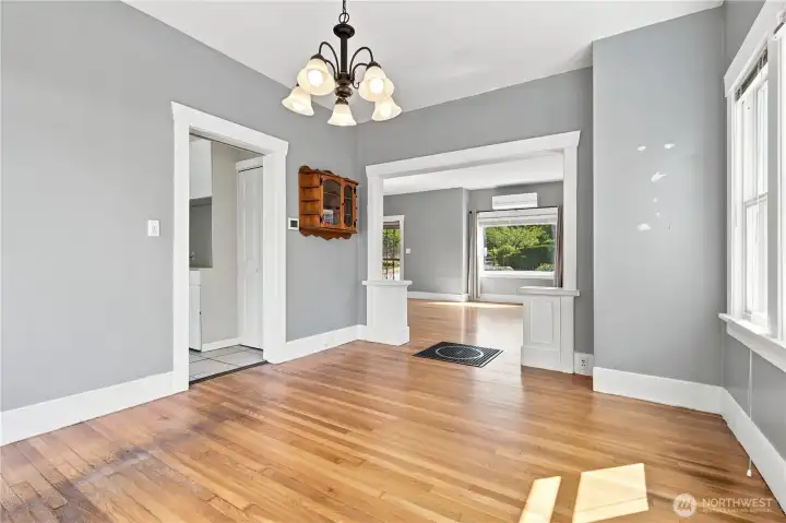 Dining Room Unstaged