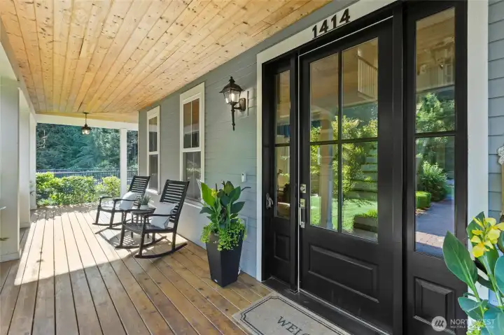 Who doesn't love a wrap around covered porch?!