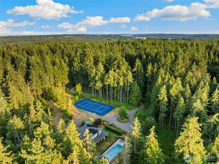 A Comfortable Home, Private - yet close to everything!