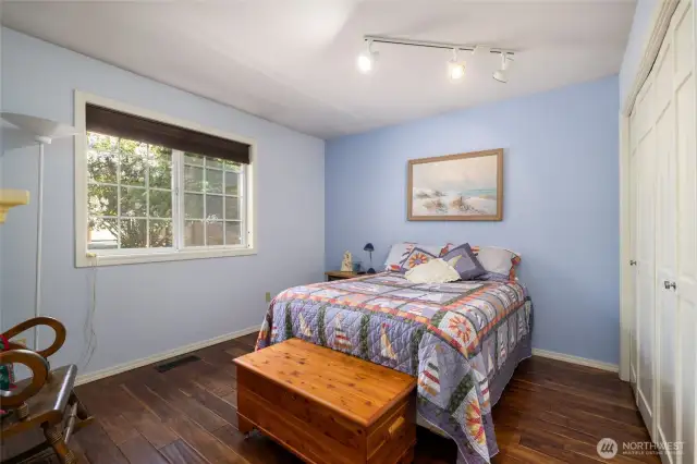Guest bedroom