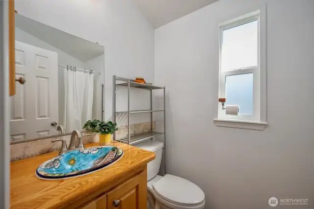 3/4 Bath with Full Shower