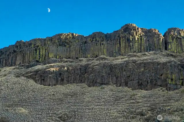 Dramatic Cliffs