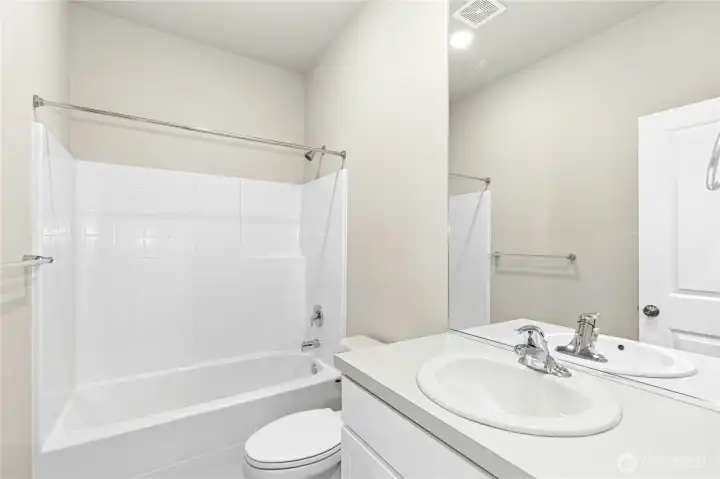 2nd Bathroom - great for your guests