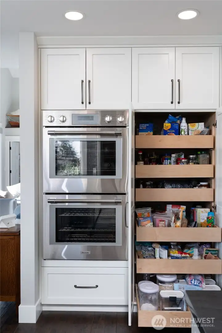 Thermidor electric ovens; pullouts in cabinets