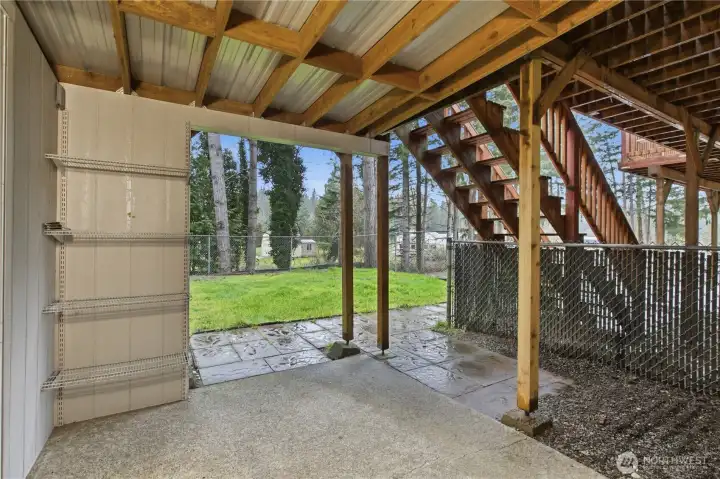 Great covered patio too.....