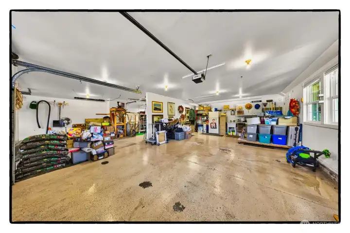 1,150 Square Foot Garage