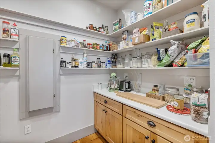 Walk-in pantry