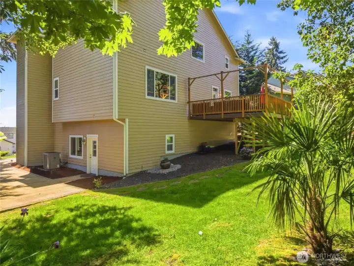 Extra Parking on the side of the home