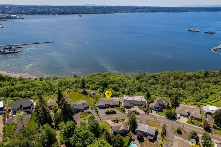 House with yellow dot.