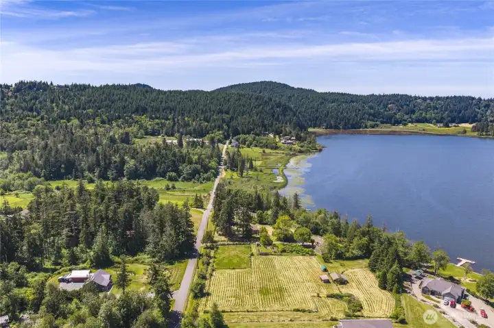 S Campbell Lake Road is a dead end
