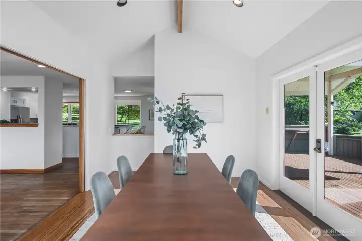 Dining/Sun Room