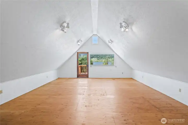 Huge Loft Above Barn