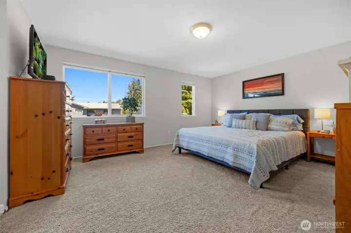 Beautiful and spacious primary bedroom