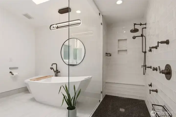 Primary 5 Piece Bath