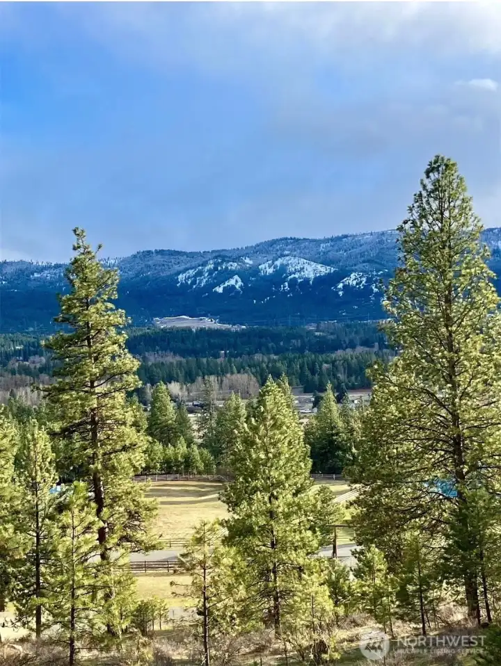 Check out this beautiful view you can enjoy everyday. Check out this beautiful view you can enjoy everyday.