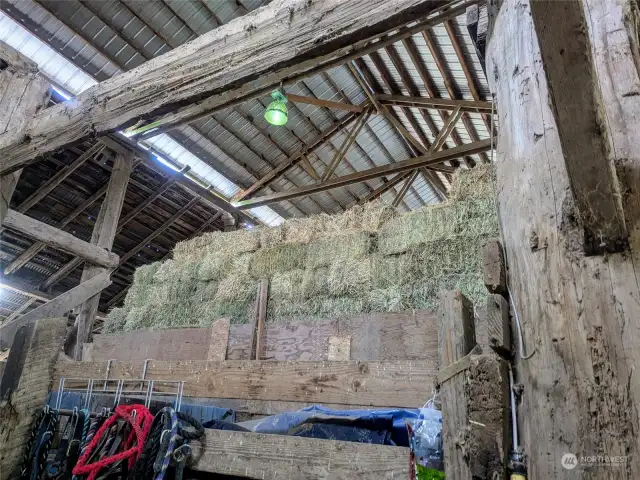 Hay storage can hold 2000 Bales