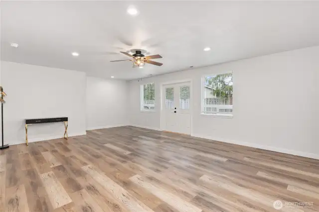 Huge Bonus room on the lower level