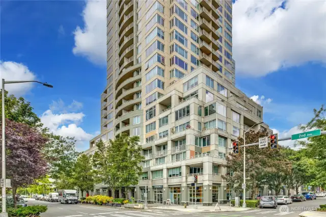 The luxurious Seattle Heights building in the heart of Belltown with restaurants, nightlife, shopping, Seattle Center, Climate Pledge Arena, Pike Place Market, Amazon, Google, Facebook, etc., at your doorstep!