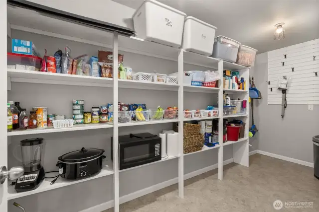 Walk-in Pantry