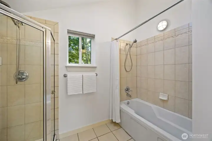 En-suite primary bathroom