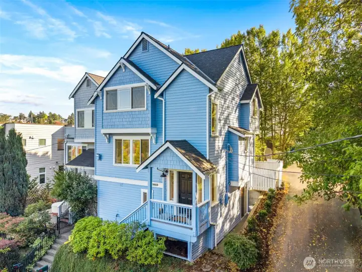 Newer exterior paint and fantastic location - privacy in the city!