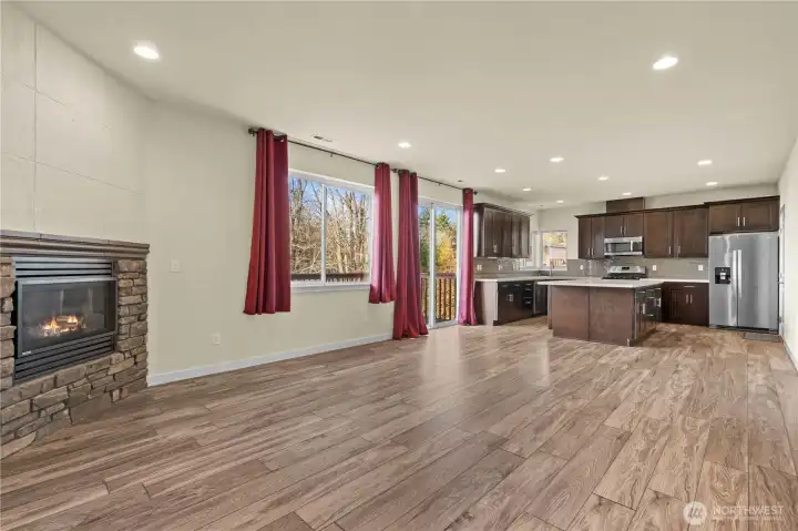 Open and flowing floorplan