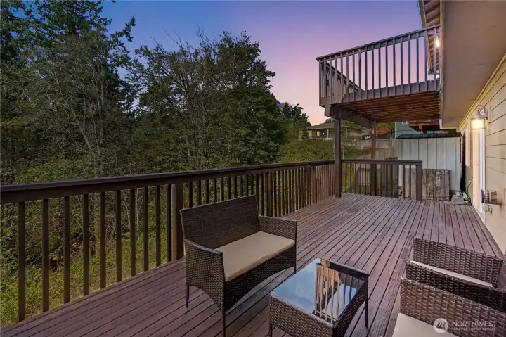 Huge lower level deck for outside enjoyment.