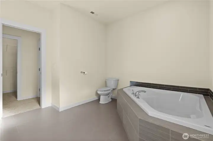 Plenty of space to relax~