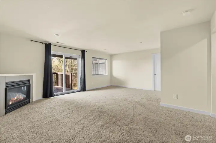 And a lower deck entrance to enjoy