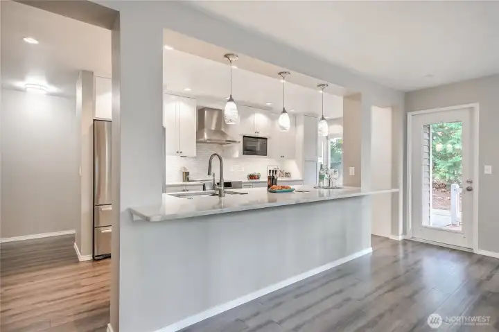 Long, open, kitchen bar!