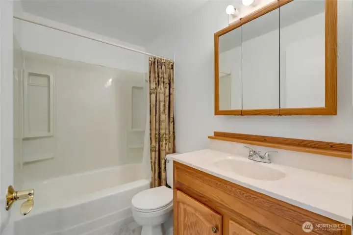 Downstairs full bath