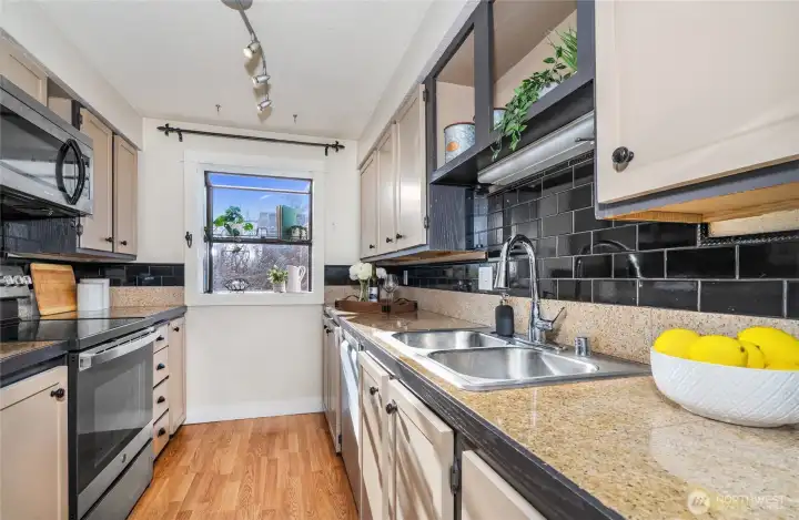 A bright and functional kitchen!