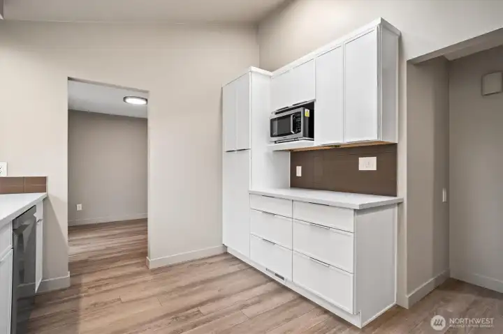 All appliances stay!