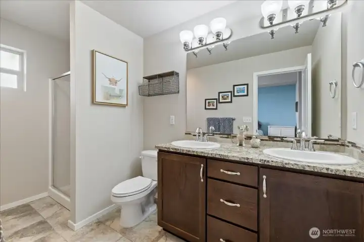 Primary bedroom ensuite