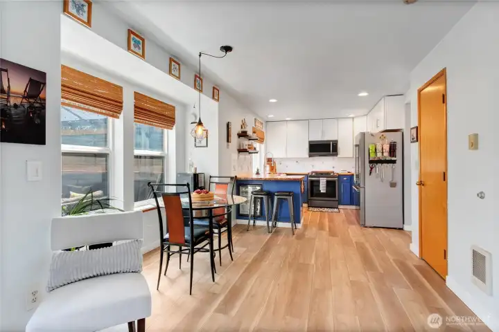 Looking from family room into kitchen.