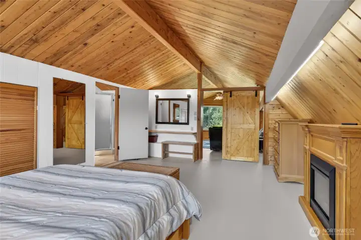 Primary Suite looking West