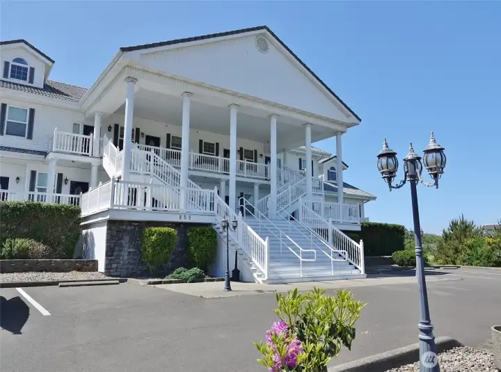 Front of the Judith Ann Inn colonial-style building. Front of the Judith Ann Inn colonial-style building.