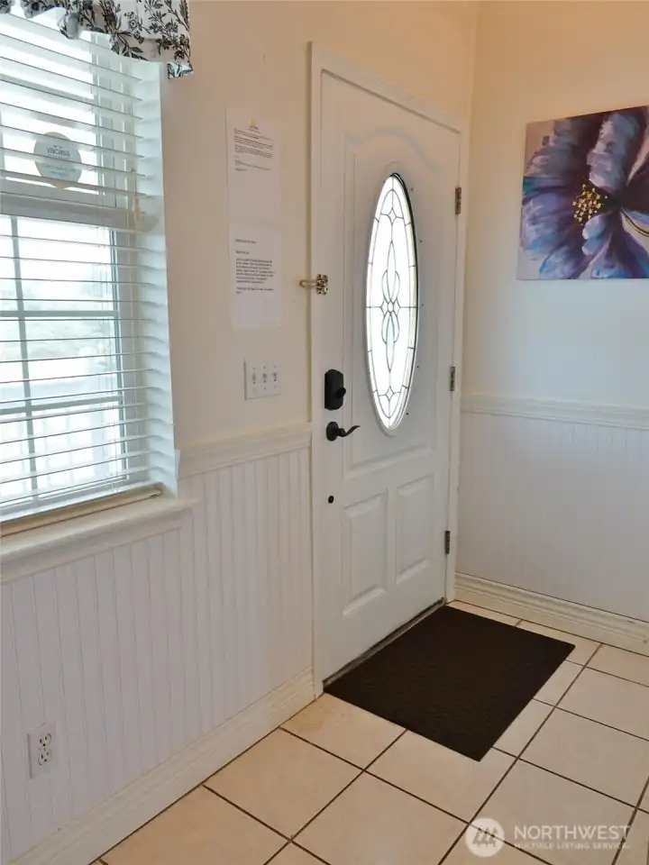 Entry into #203 ~ currently used as a vacation rental. Entry into #203 ~ currently used as a vacation rental.