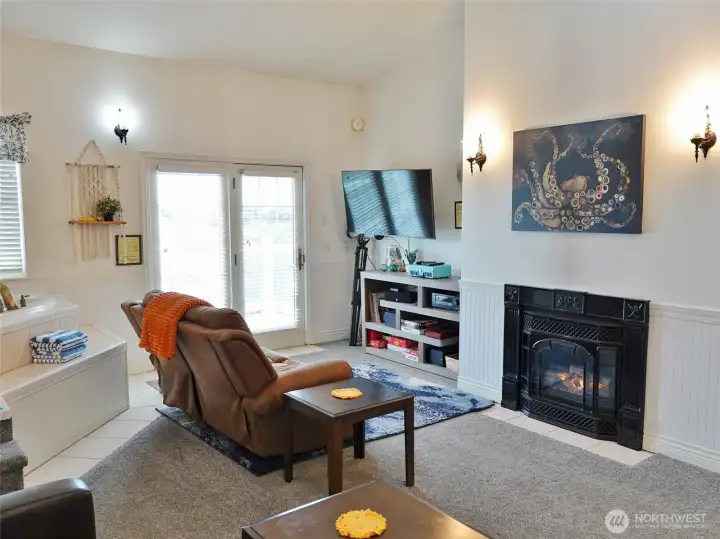 Living Room w/ a propane fireplace. Living Room w/ a propane fireplace.