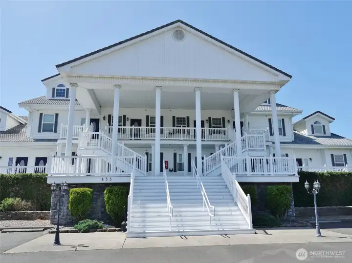 Beautiful Colonial-style with a grand staircase. Beautiful Colonial-style with a grand staircase.