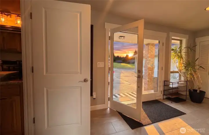 Entry & utility room