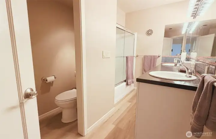 Full bathroom Full bathroom